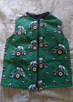 Детская жилетка softshell на флисе с тракторами, 3-5 лет