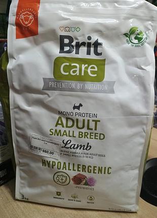Гіпоалергенний сухий корм brit care dog hypoallergenic adult small breed із ягнятком, вагою 3 кг.