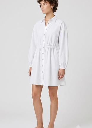 Белое мини-платье на серебристых пуговицах  от river island