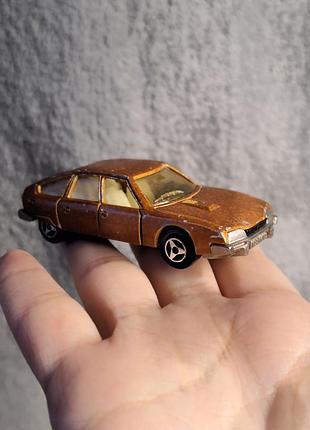 Металлическая моделька - citroën cx от производителя majorette (номер 265), выполнена в францией.