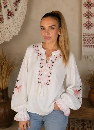 Вышивка женская белая беж черная