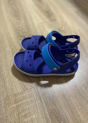Продам сандалі crocs 3
