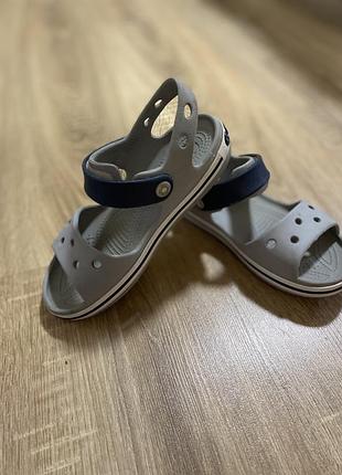 Продам сандалі crocs 8