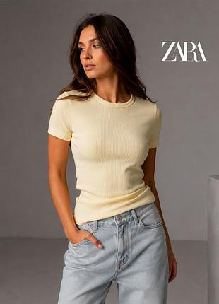 Новая облегающая базовая кремовая футболка zara s2