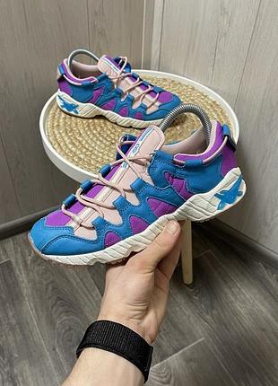 Жіночі кросівки asics 38р.
