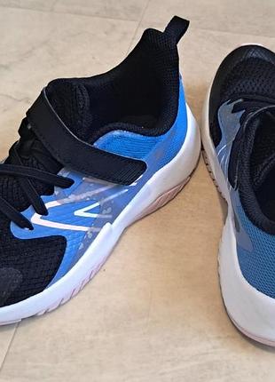 Кросiвки new balance