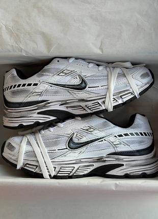Nike initiator custom white 2