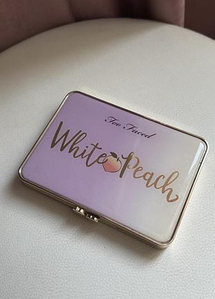 Тіні  too faced