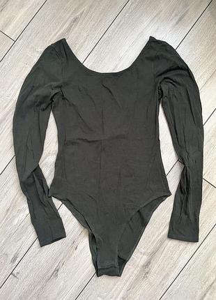 Темно-зелений боді від divided h&m basic з ефектним вирізом на спині.