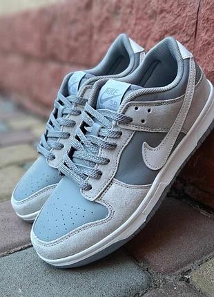 Жіночі якісні та стильні  кросівки nike sb dunk low сірі з білим