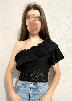 Топ zara на одне плече з воланом