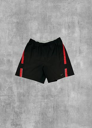 Шорти nike оригінал чорні спортивні шорти найк дрі-фіт бігові з червоними лампасми