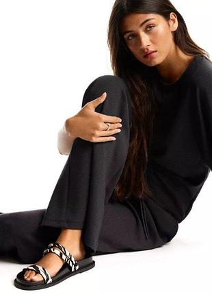 Кожаные сандалии с анималистическим узором pull&amp;bear р37