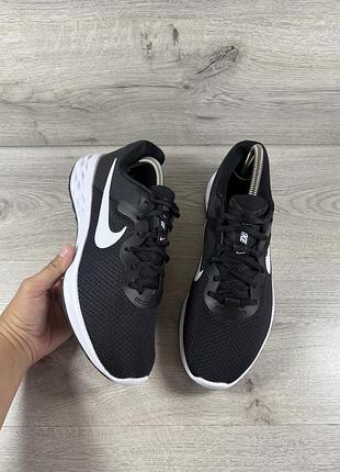 Nike revolution жіночі кросівки 41 розмір чорні сітка
