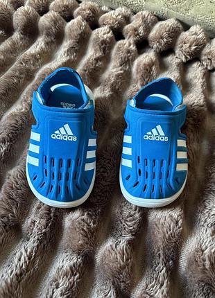 Аквашузи на 12 см від adidas