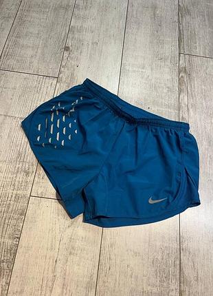 Жіночі спортивні шорти nike running