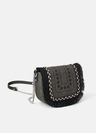 Нова з біркою сумка zara з бахромою та тканою текстурою має декоративну вишивку плетена модель