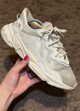 Оригінальні кросівки adidas ozweego 38 розмір (24 см устілка) б/в