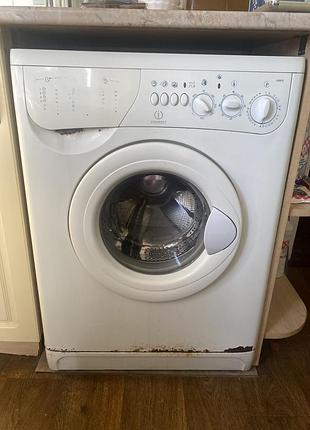 Стиральная машинка автомат indesit