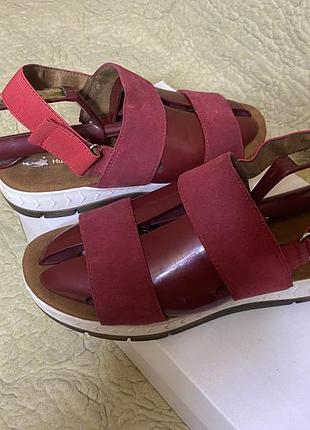 Шикарні босоніжки  hush puppies. розмір 39. устілка 25.5 см. у відмінному стані. оригінал!
