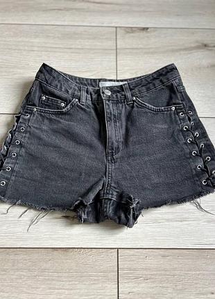 Чорні корткі джинсові шорти topshop moto
