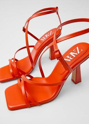 Босоножки zara р. 41 (27см)