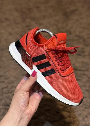 Оригінальні червоні кросівки adidas 35 розмір сітка (22 см устілка) б/в