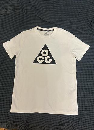 Оригінальна футболка nike acg