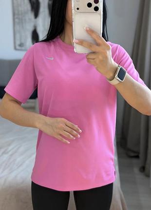 Женская спортивная футболка nike 40/42(l-xl)