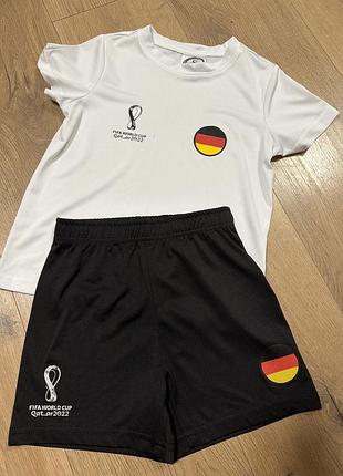 Футбольна спортивна форма в школу 1 й клас