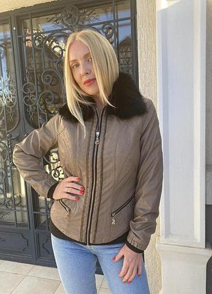 Куртка женская из экокожи, на меху внутри, с меховым воротником os l