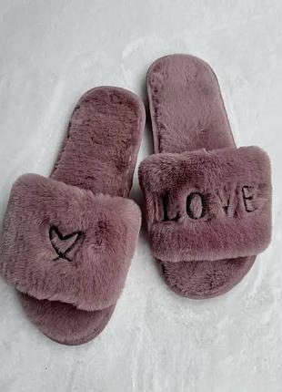 Стильные шлёпанцы "love". пыльня роза на размер 38-39 (на подошве 40-41 замеры в описании)