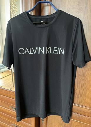Оригінальна rфутболка calvin klein