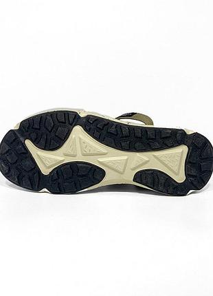 Humtto sandals 2