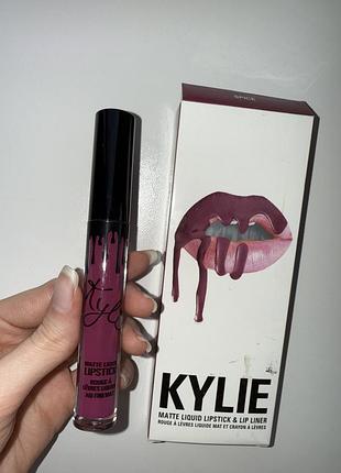 Kylie lipstick matte матова помада глибокий колір