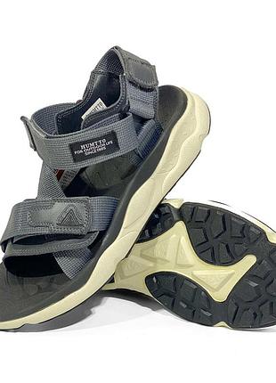 Humtto sandals
•black•