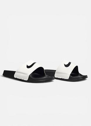 Nike slide
• white black • 7