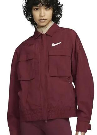 Женская курточка бомбер nike размер xs -s