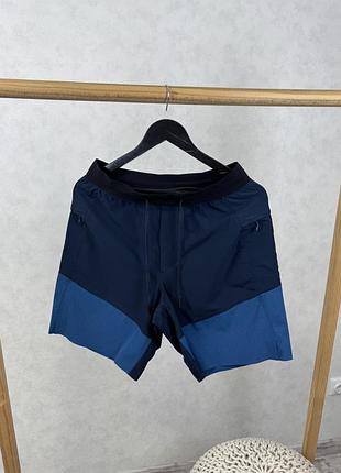 Подвійні спортивні шорти lululemon