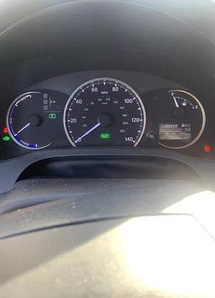 Приборна панель, щиток приборів lexus ct200h