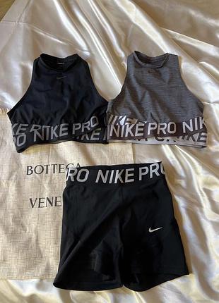 Комплект шорти і два топа nike