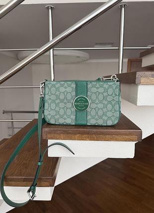Зелена сумка coach