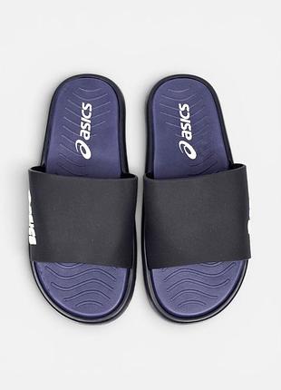 Asics slide
• navy blue •