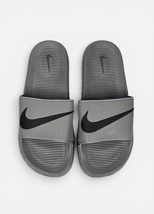 Nike kawa slide
• grey / black •