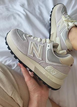 Кросівки жіночі new balance 574 бежеві замшеві