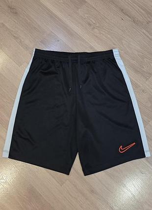 Шорти nike dri fit на 11-13років, 147-158см