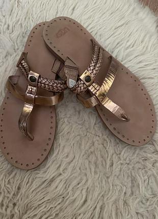 Кожаные сандалии-вьетнамки ugg audra (оригинал, р. 40 / 26 см)