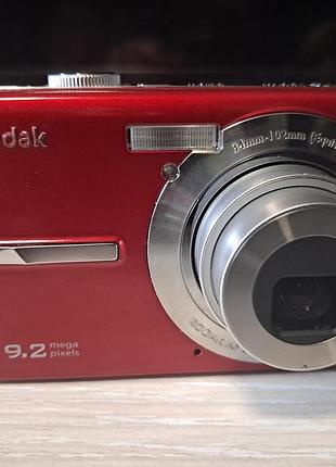 Цифрова фотокамера kodak easyshare m320 червоного кольору