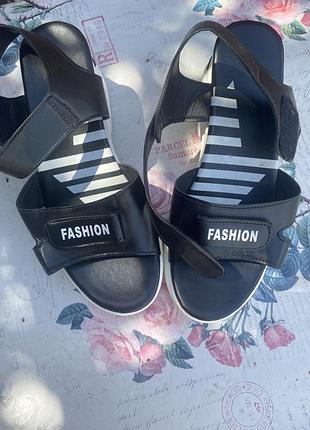 Жіночі босоніжки fashion