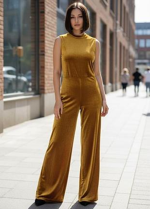 Невероятный велюровый комбинезон успешного испанского бренда zara